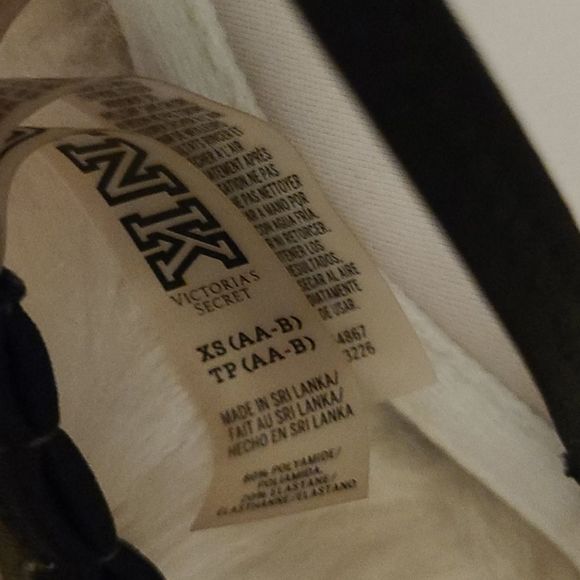 Pink Victoria's Secret bikini top - Picture 3 of 3